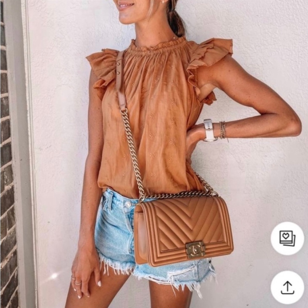Universal Thread top